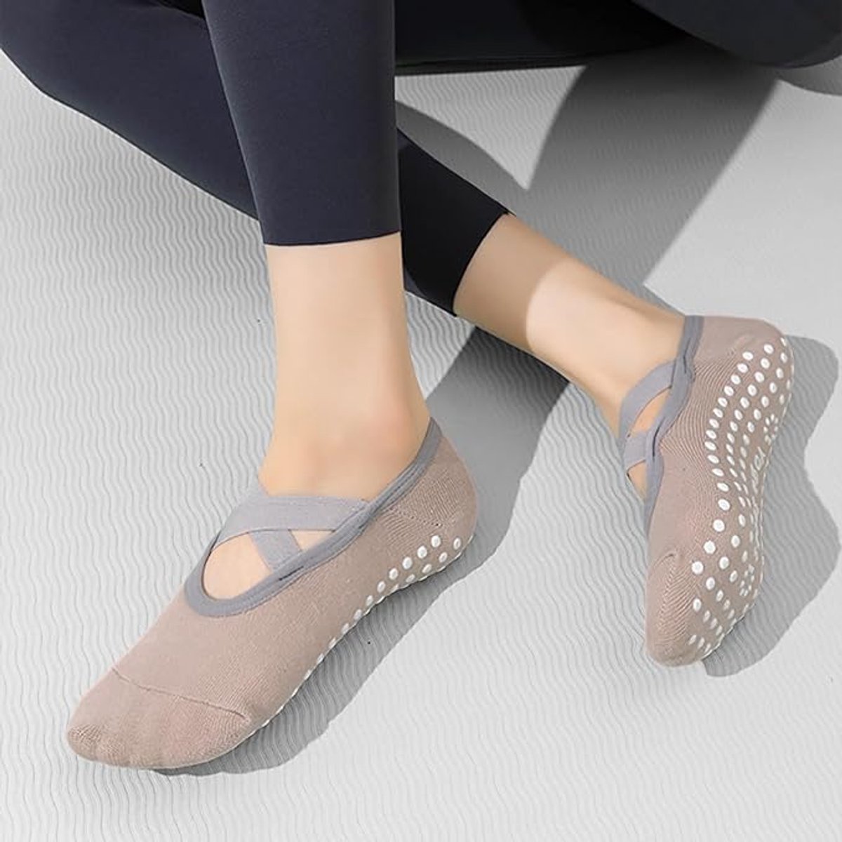 Yoga Socks (4 pairs) - Non-slip socks - Non-slip yoga socks for women - Sizes 35-41 - Pilates socks for women